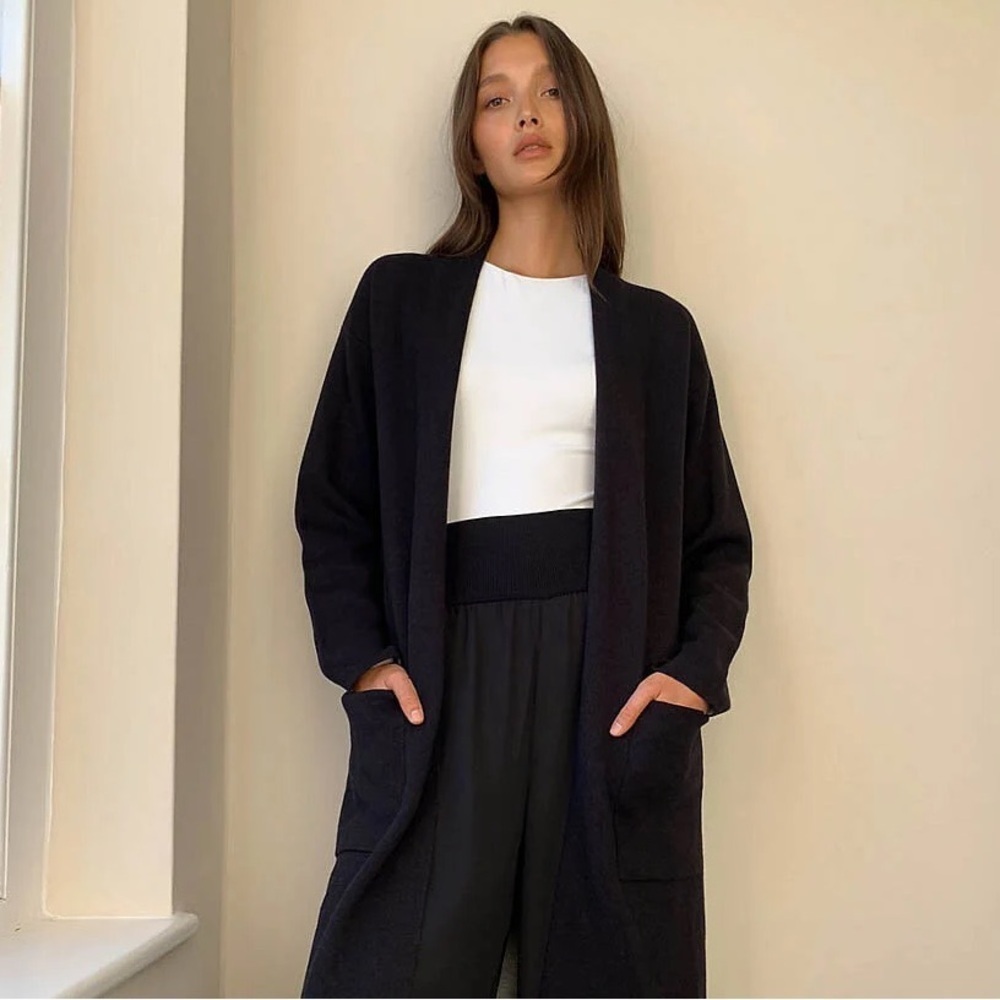 Aritzia Babaton Lance Cardigan Black Lightweight Long Open Sweater size xxs